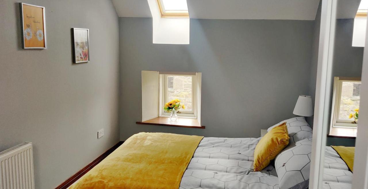 The Granary At Tinto Retreats, Biggar Is A Gorgeous 3 Bedroom Stone Cottage Wiston  Екстериор снимка